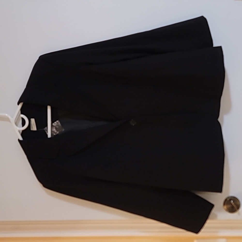 NWT black blazer, lined 16P